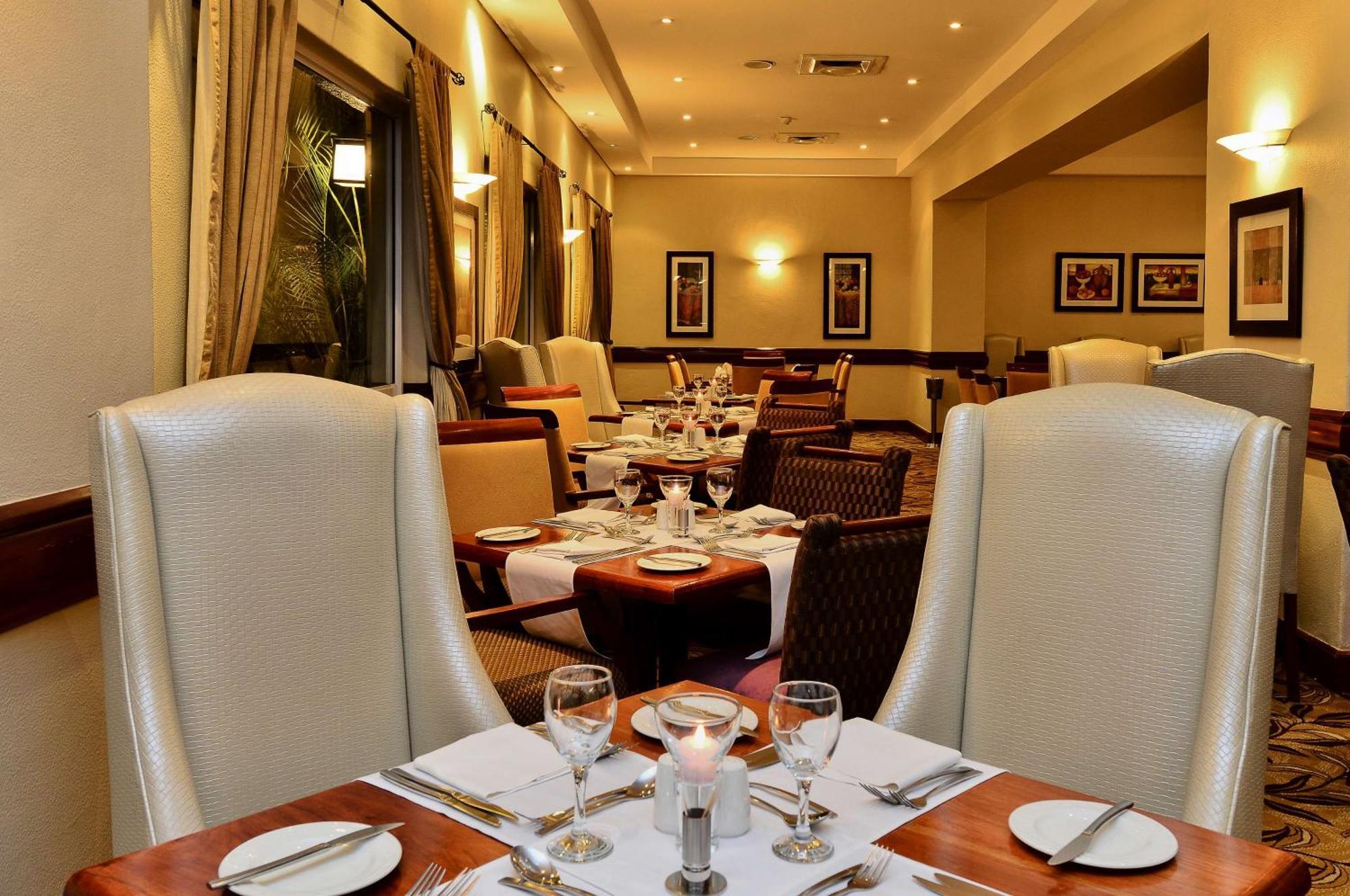 Southern Sun Ridgeway Lusaka Ngoại thất bức ảnh